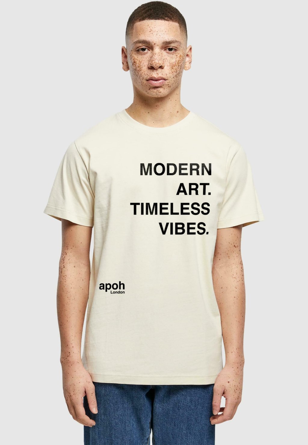 

Футболка с принтом APOH - MODERN ART SLOGAN Merchcode, песочный