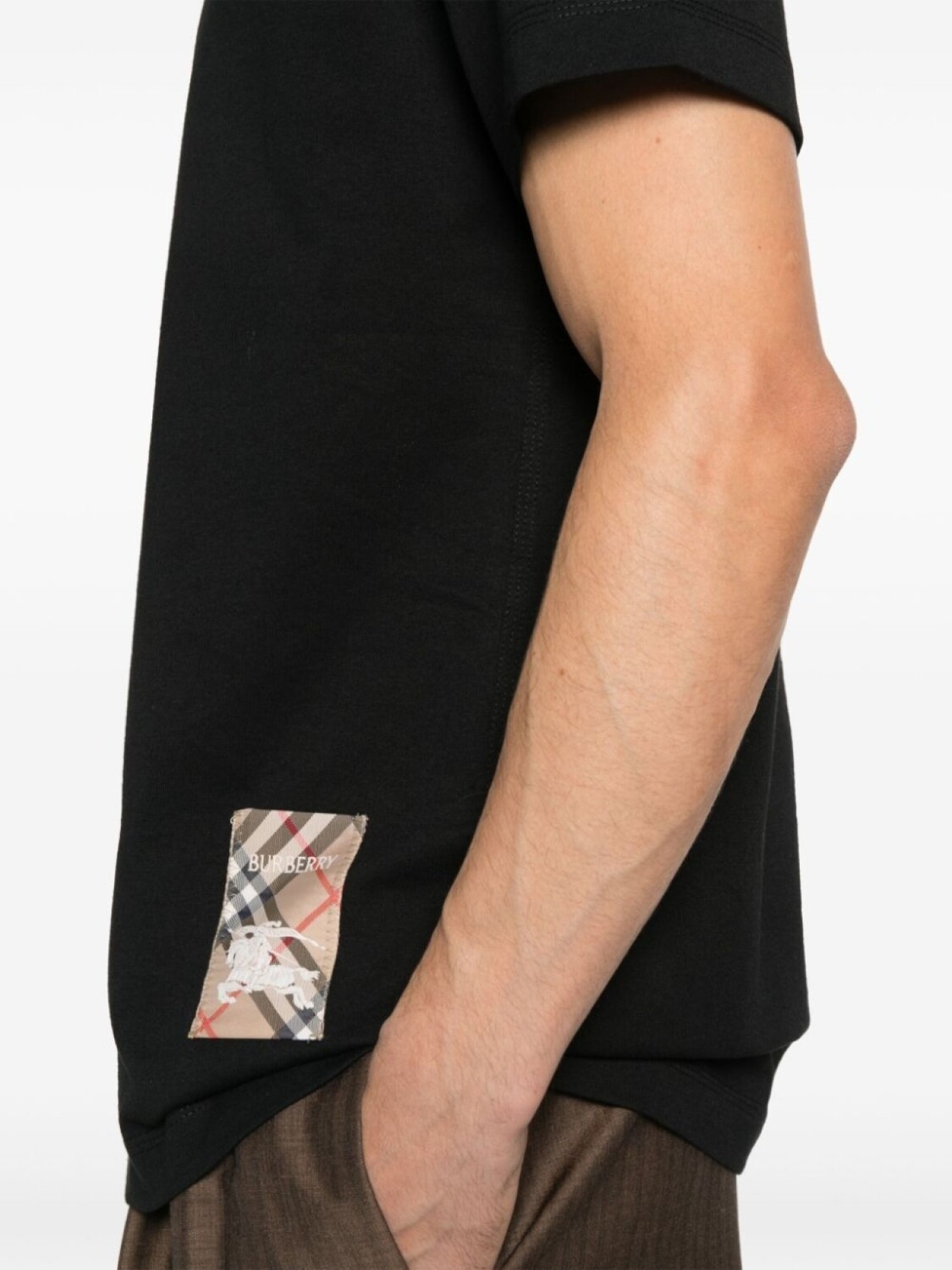 Футболка Burberry из хлопка с нашивкой-логотипом Burberry Check, черный — фото 4