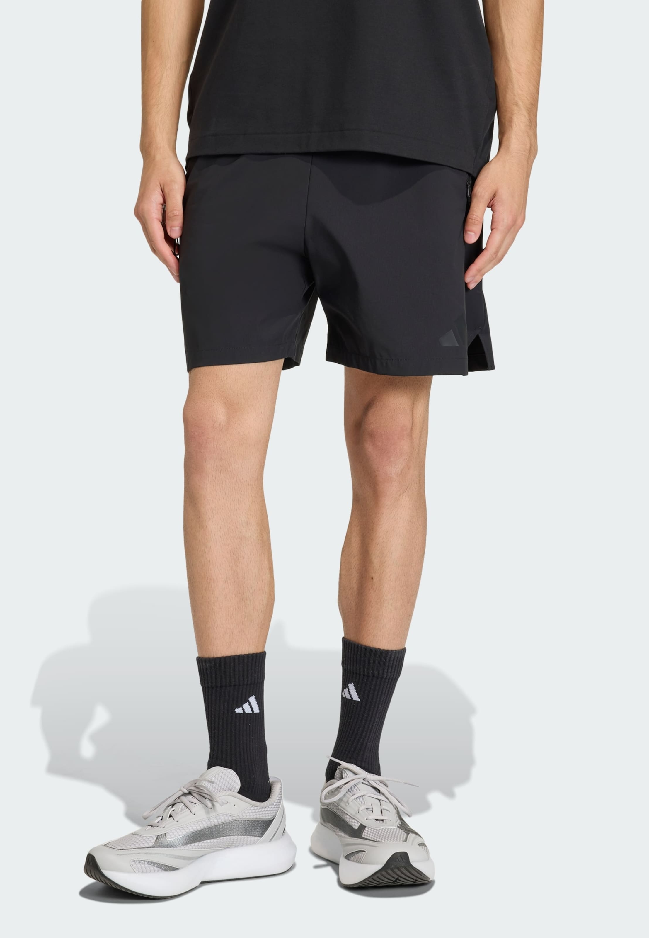 Adidas Sportswear Шорты для тренировок Regular 'Z.N.E.' в черном цвете — фото 2
