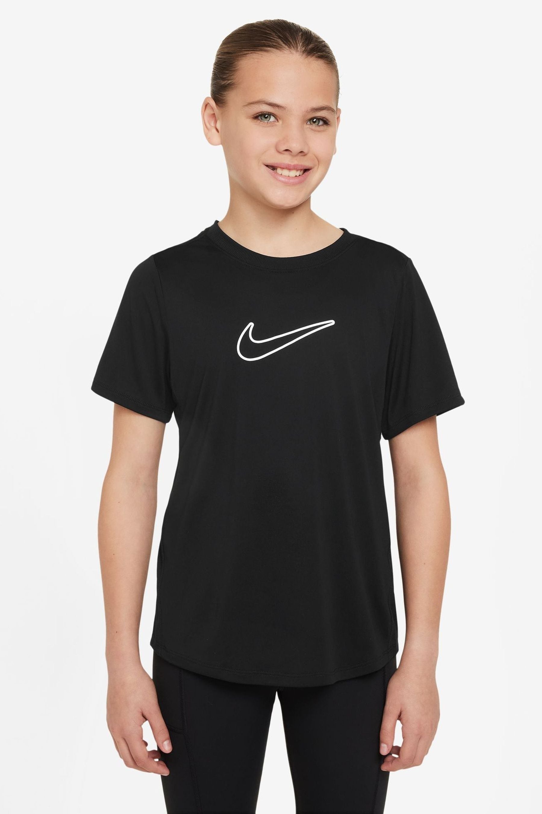 

Одна футболка dri fit с коротким рукавом Nike, черный