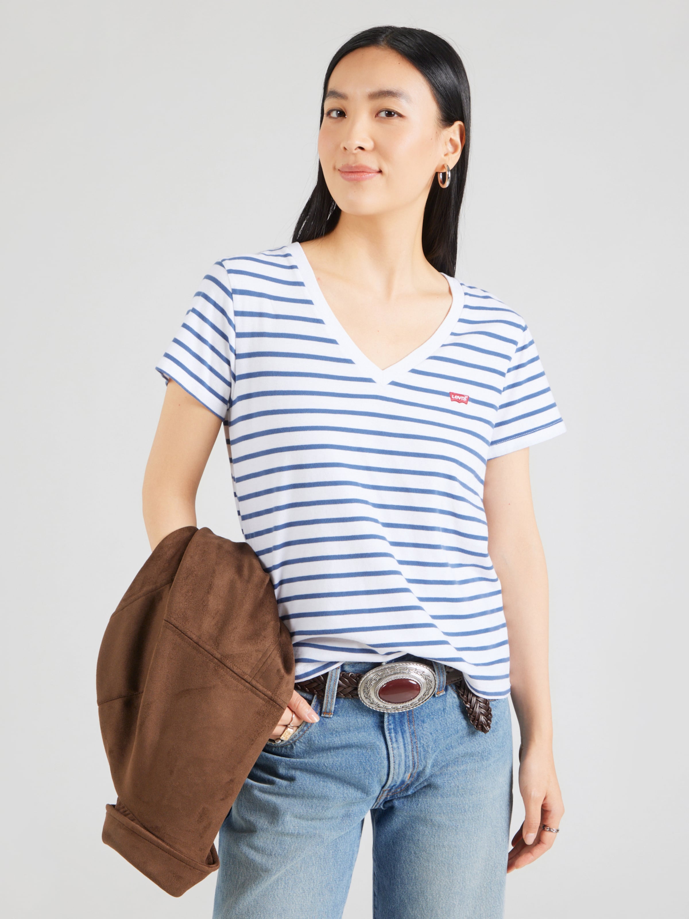 LEVI'S  Футболка 'The Perfect V-Neck' в белом цвете — фото 3