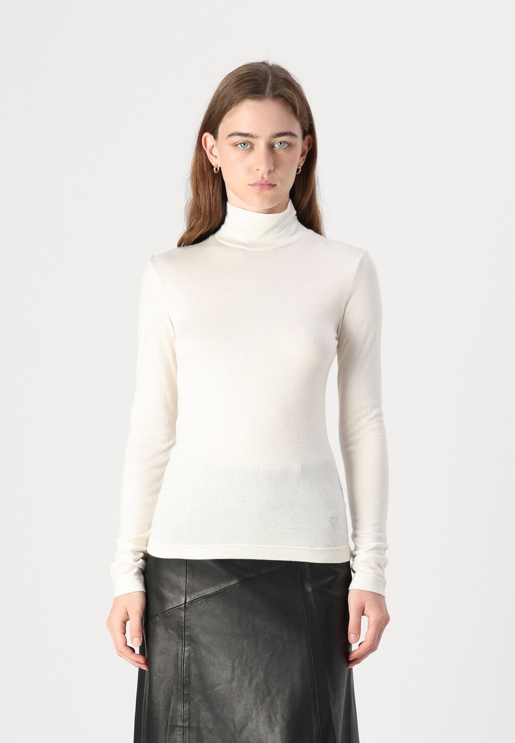 

Джемпер ANITA TURTLE NECK Guess, молочный