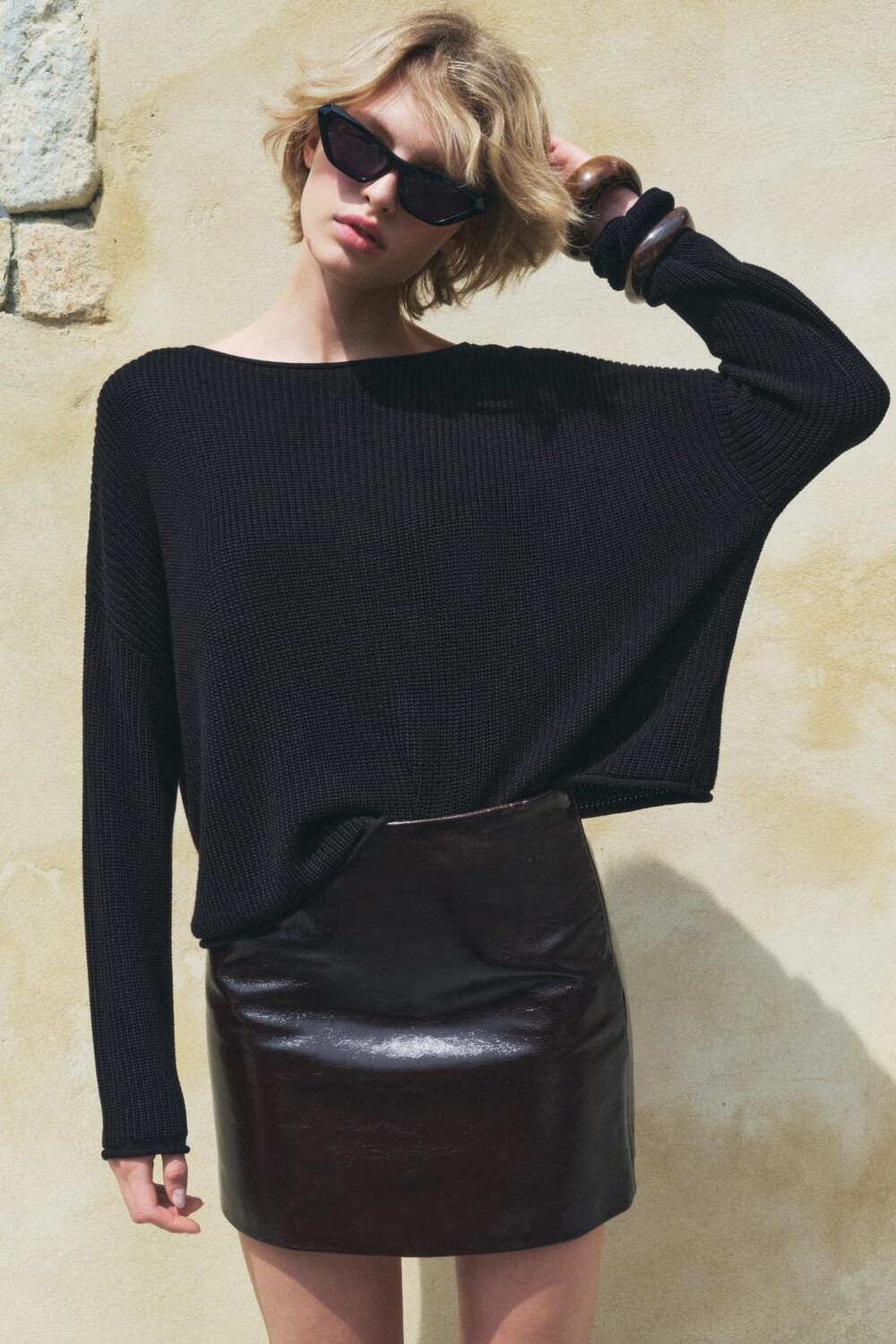 

Свитер в ребристую трикотажную платье ZARA, черный