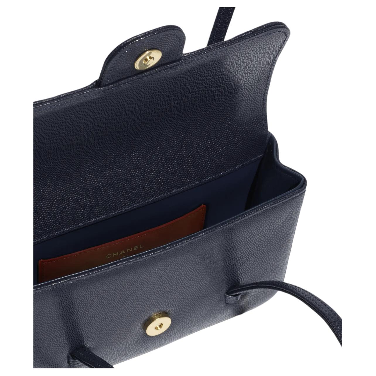 CHANEL Сумка через плечо Grain Embossed Shiny Calfskin & Gold Metal, женская, темно-синяя — фото 4