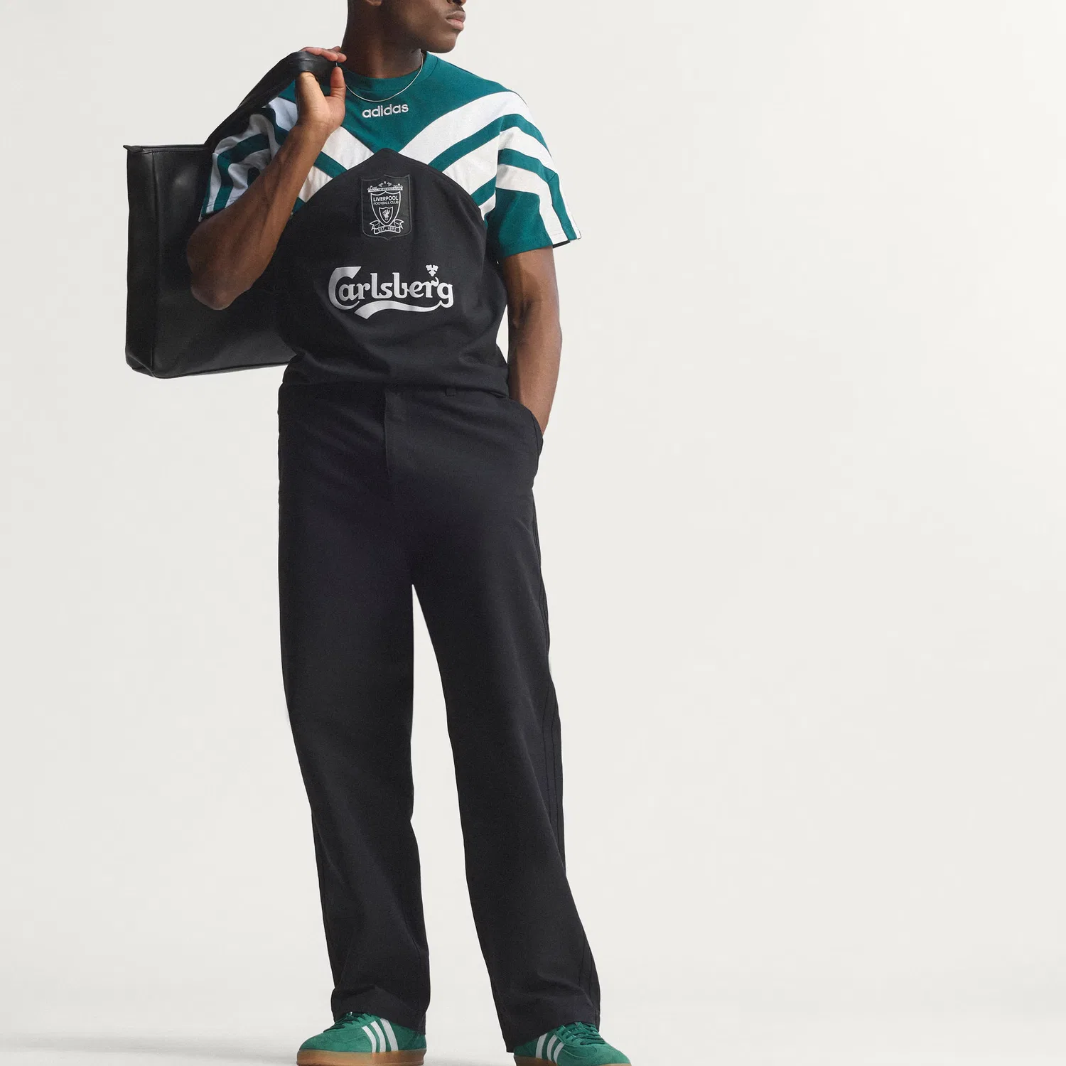 Футболка Liverpool FC мужская Adidas, Black/Wealth Green — фото 4