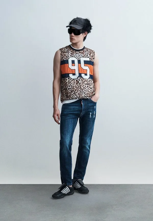 Футболка с принтом в виде сигарет Dsquared2, Beige/Brown/Black — фото 2