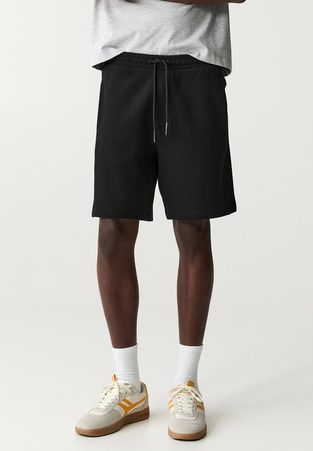 

Шорты JOGGER - BERMUDA - Tracksuit bottoms PULL&BEAR, черный