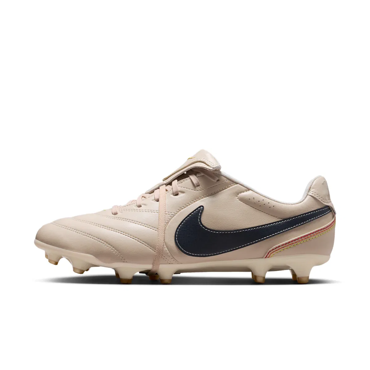 Мужские низкие футбольные бутсы Tiempo Ligera Pro для твердого грунта Nike, белый
