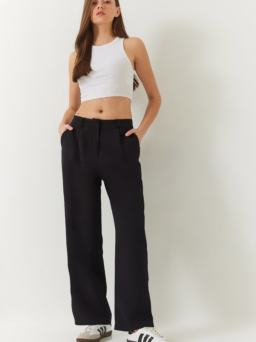 

Свободные брюки со складками спереди Bianco Lucci, черный