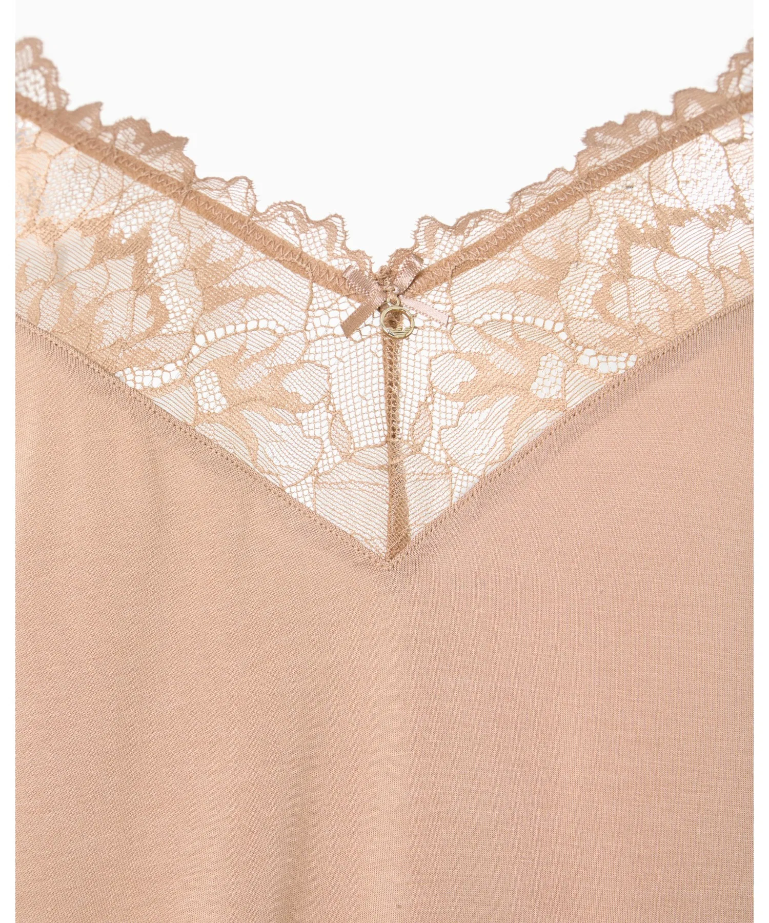 [Emporio Armani] Пижамный комплект ASV Eternal Lace: топ и шорты с отделкой из переработанного кружева — фото 2