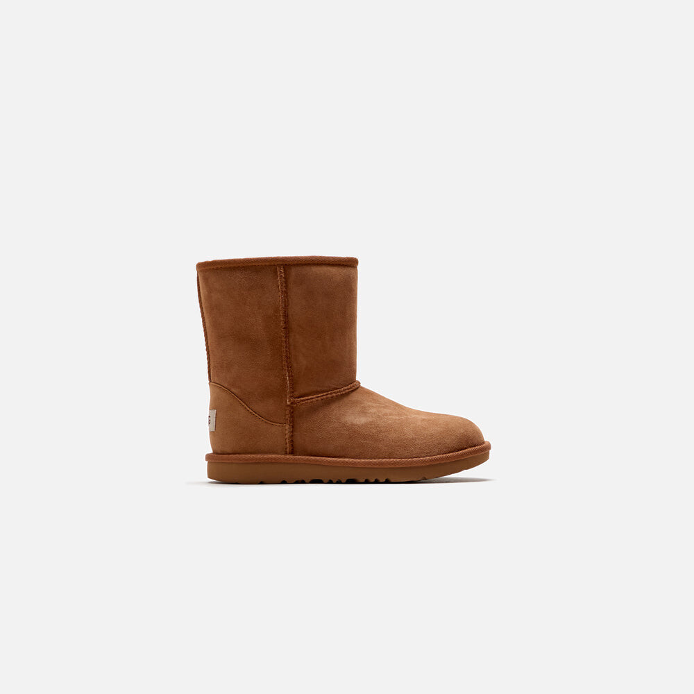 

Ботинки UGG Kids Classic II, цвет Chestnut