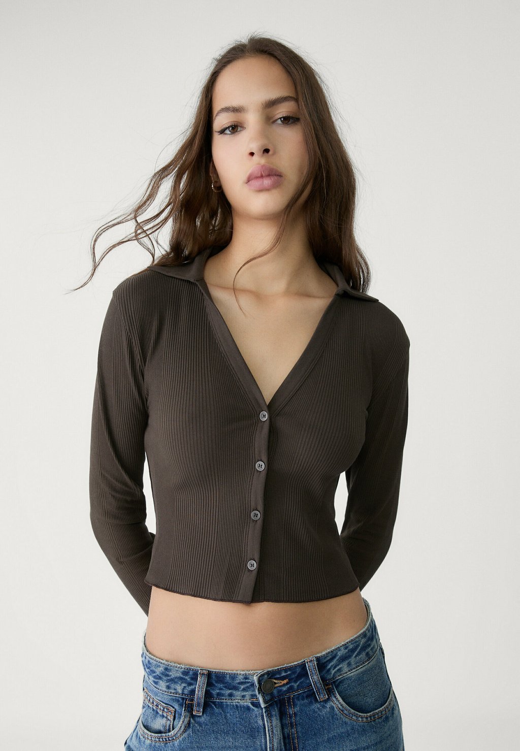 

Кардиган WITH BUTTONS Stradivarius, темно-коричневый