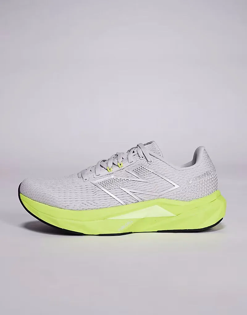 Кроссовки для бега New Balance Fuelcell Propel серого и неоново-зеленого цвета — фото 2