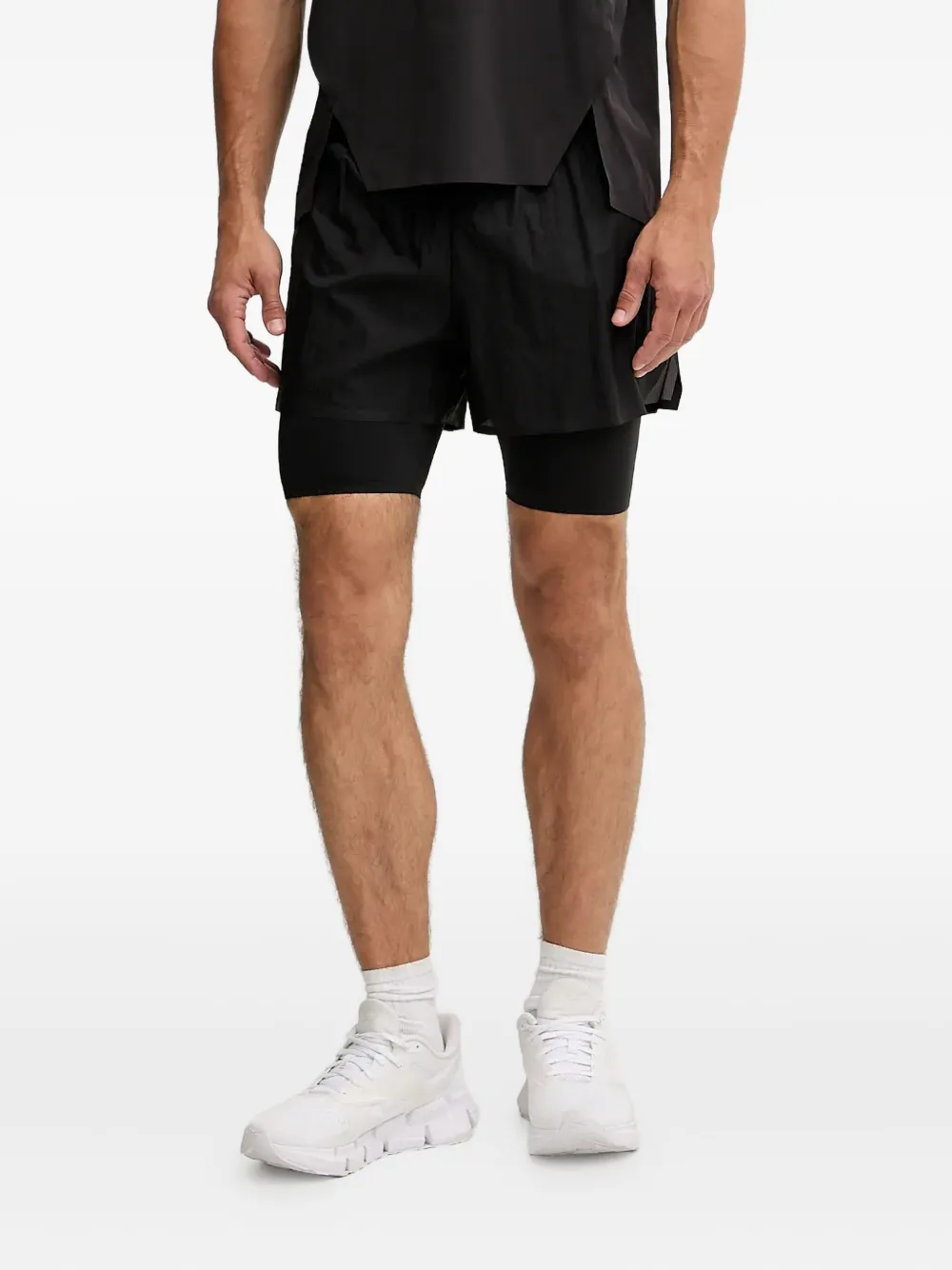 

Шорты из коллаборации с Heliot Emil PUMA, черный