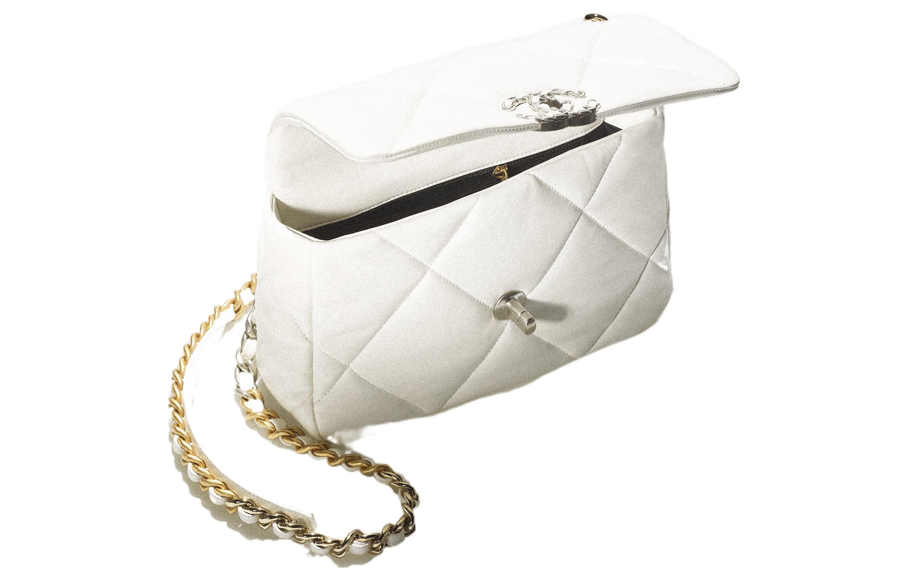 CHANEL Сумка через плечо 19Bag из натуральной кожи ягненка, средний размер, женская, белая — фото 3
