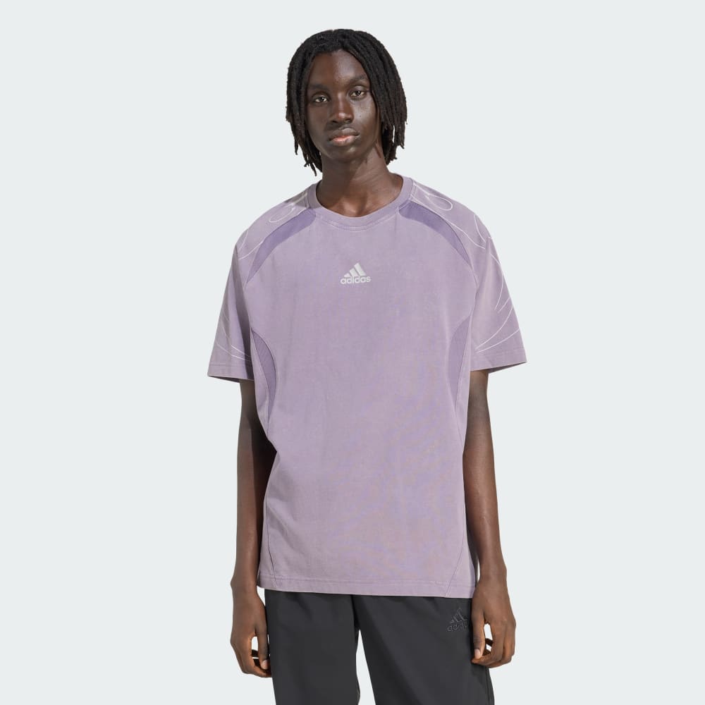 

Футболка Adidas Adilenium Season 4 Teamgeist Graphic Tee, цвет Shadow Violet