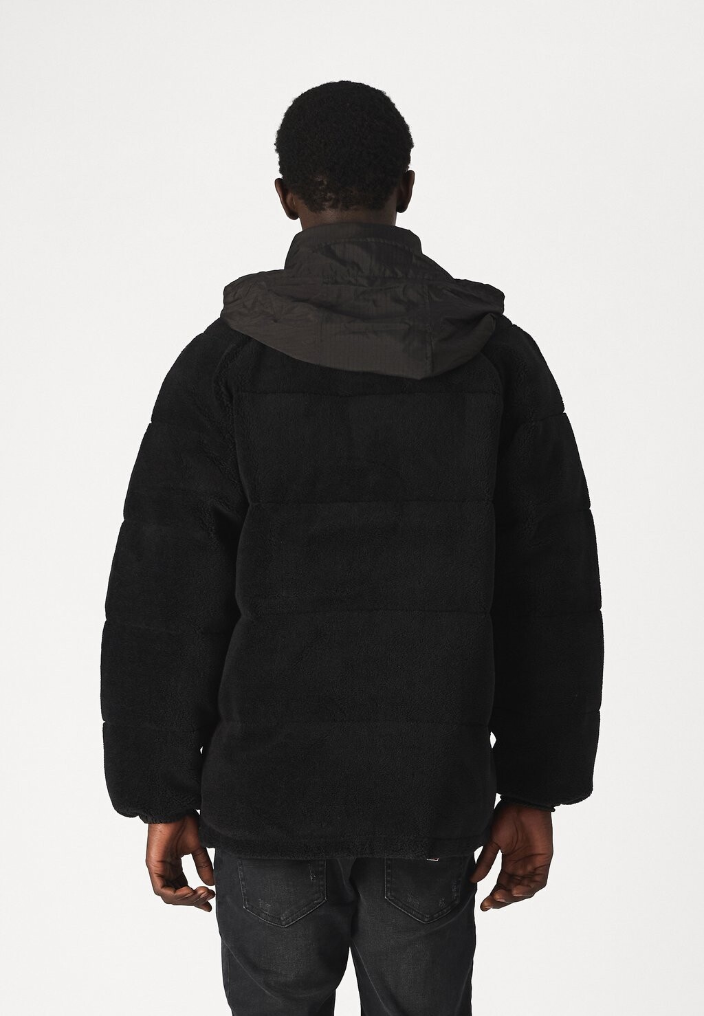 

Зимняя куртка PUFFER Tommy Jeans, черный