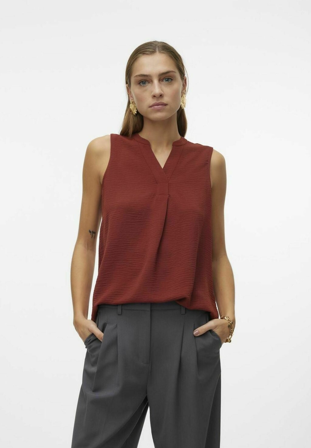 

Топ VMELVA Vero Moda, цвет madder brown