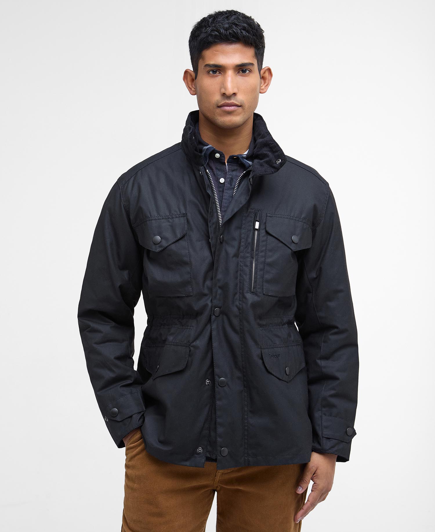 

Вощеная куртка Barbour Sapper, черный классический