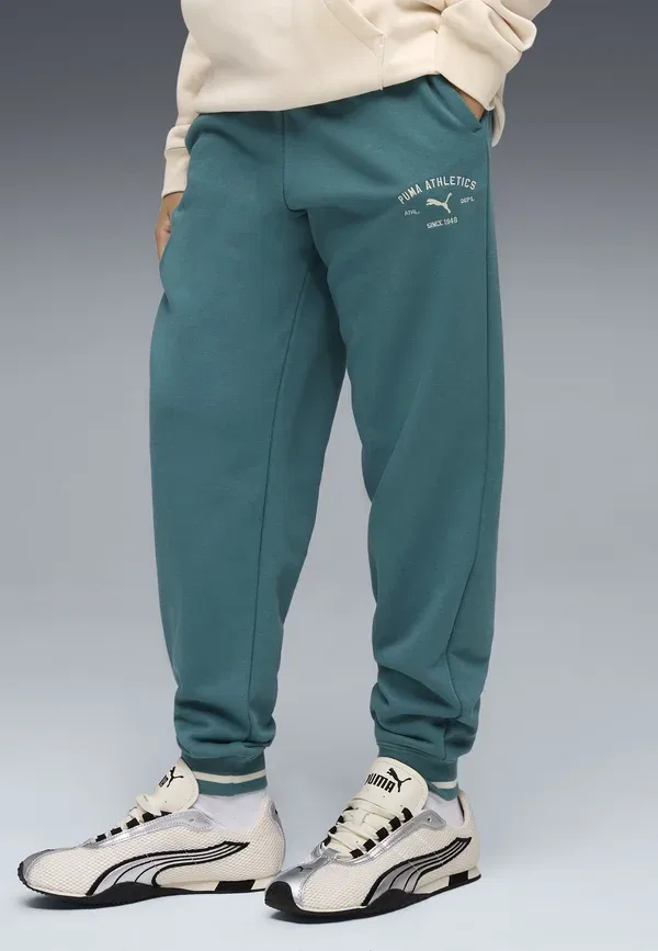 Спортивные штаны Puma Class Graphic Tracksuit Bottoms, изумрудный лёд — фото 2