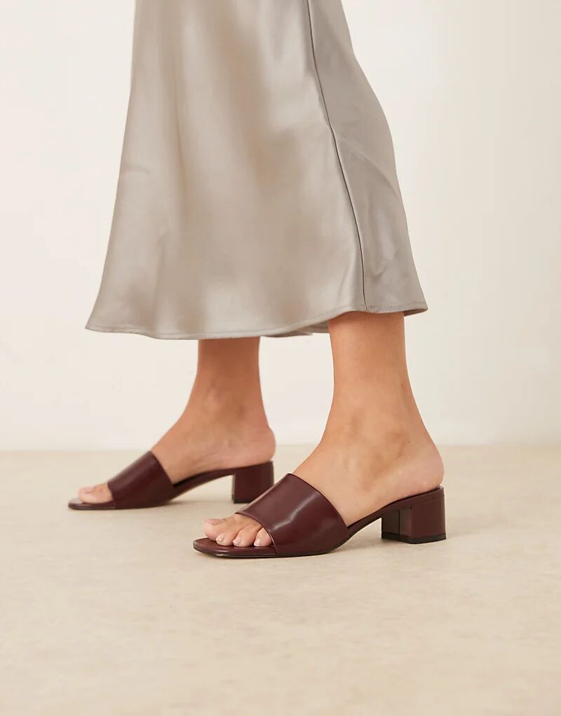 Туфли Mango с открытой пяткой на блочном каблуке вишневого цвета