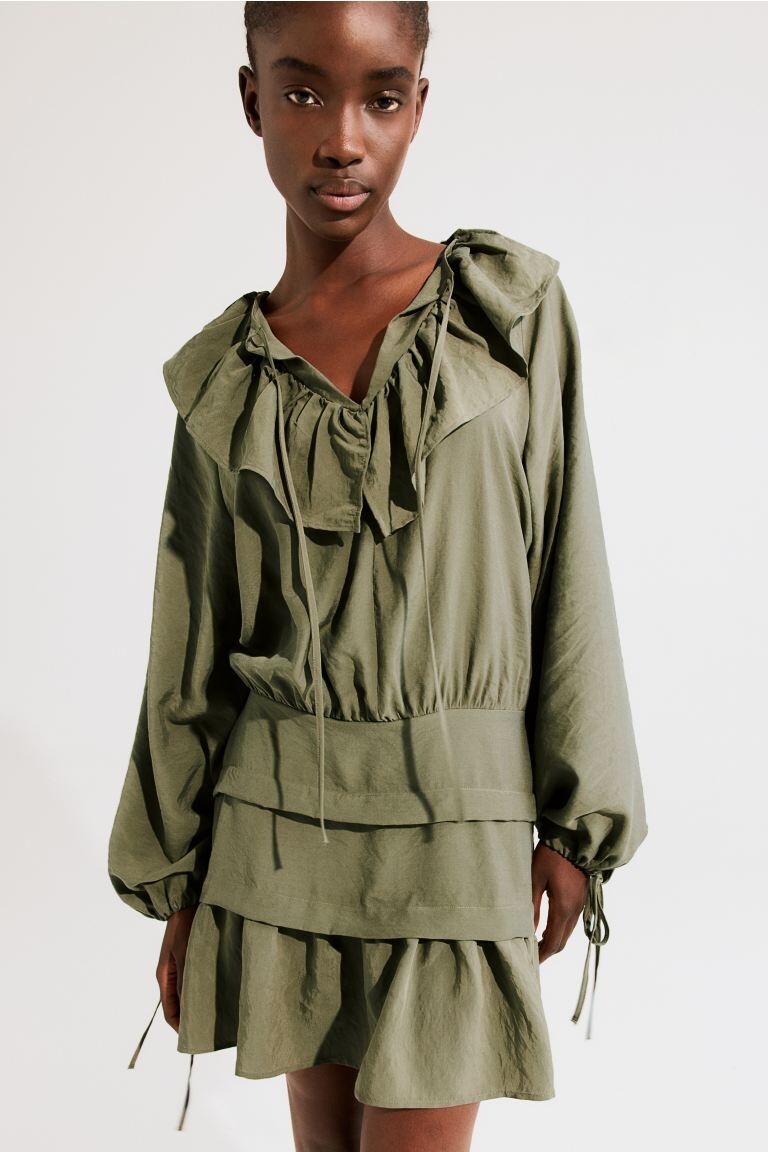 

Платье с воланным воротником H&M, хаки