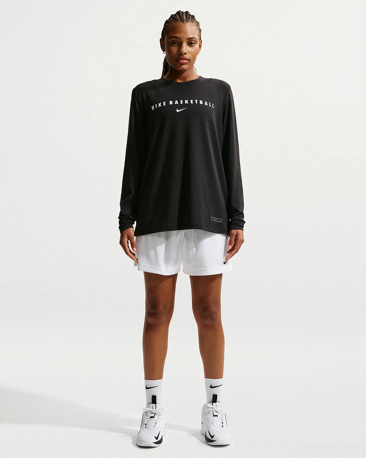 Женская баскетбольная куртка Nike Dri-FIT с длинным рукавом для разминки, Black/White — фото 4