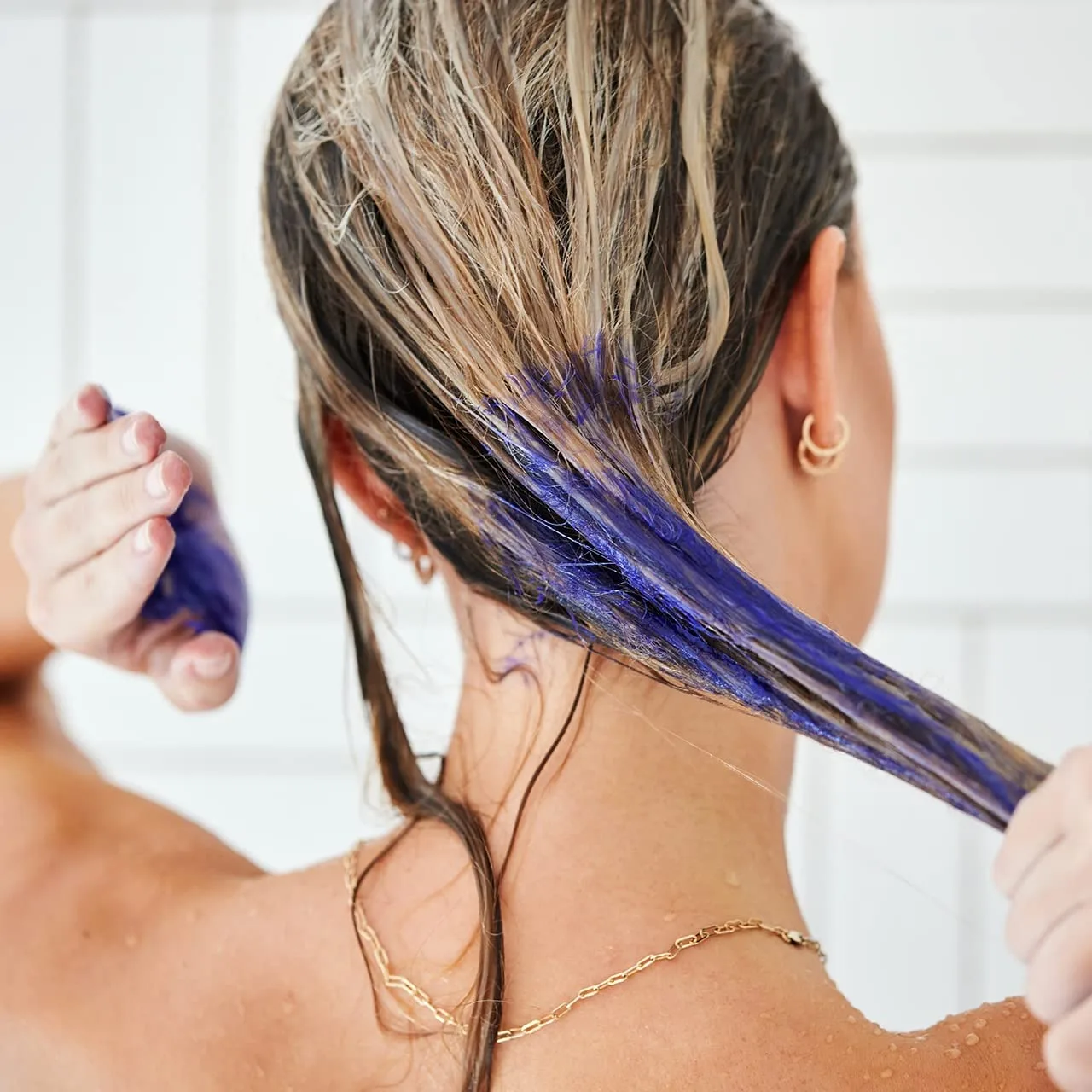 UNITE Hair - BLONDA Fix - ультрафиолетовое восстанавливающее средство для тонирования, укрепления и осветления блонда, седины и мелирования, уменьшает желтизну и повреждения - 118 мл, gray — фото 3
