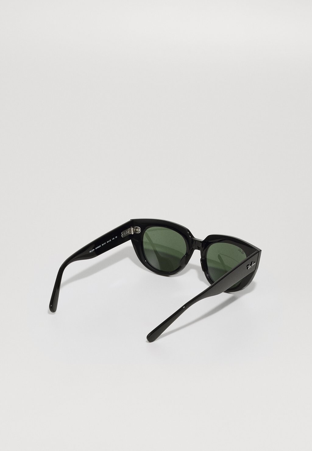 

Солнцезащитные очки DOREEN Ray-Ban, черный