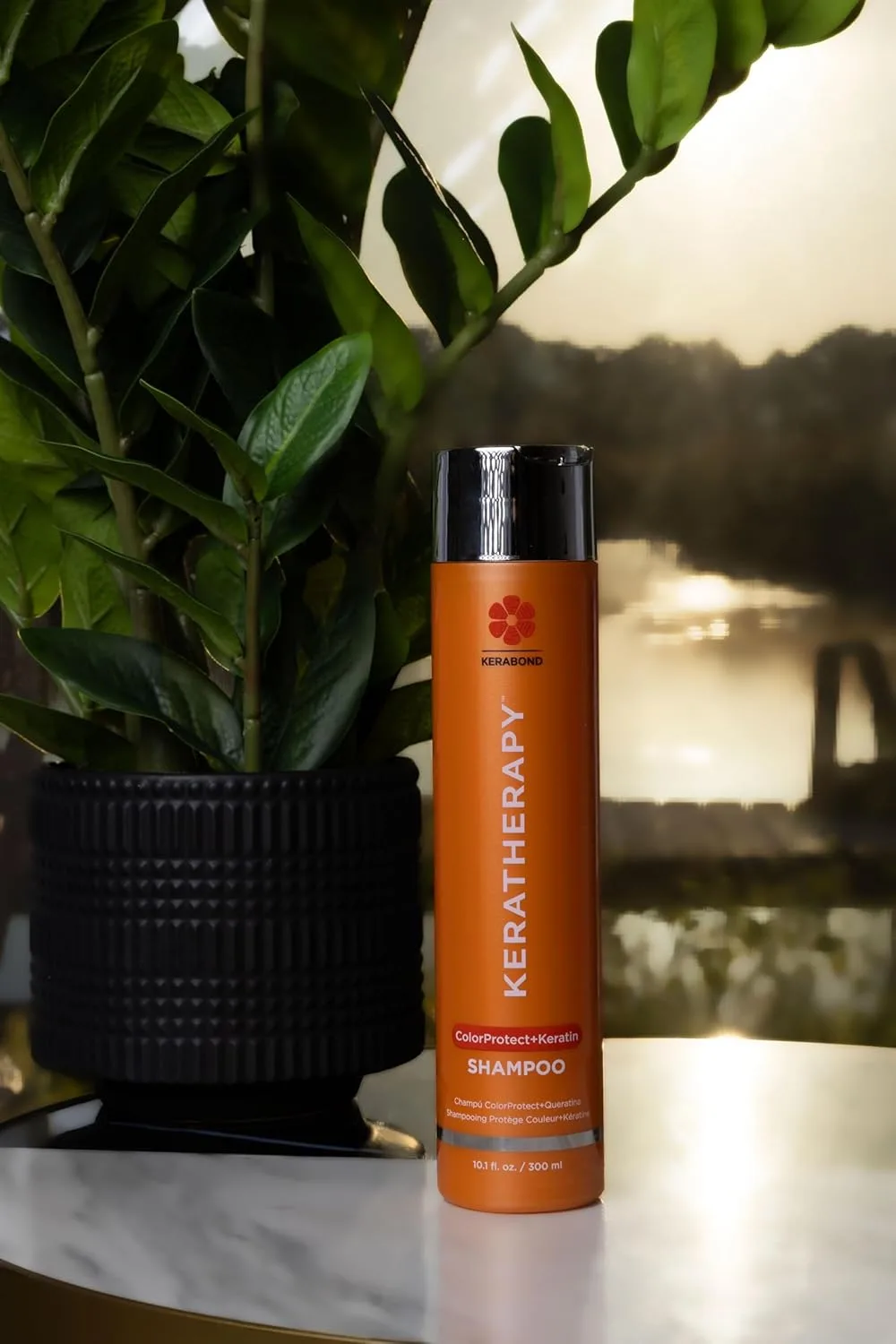 KERATHERAPY Keratin Infused Color Protect шампунь, 300 мл, для окрашенных волос с технологией Kerabond, маслом красной малины, омега-3 и 6 299 мл (.), red — фото 2