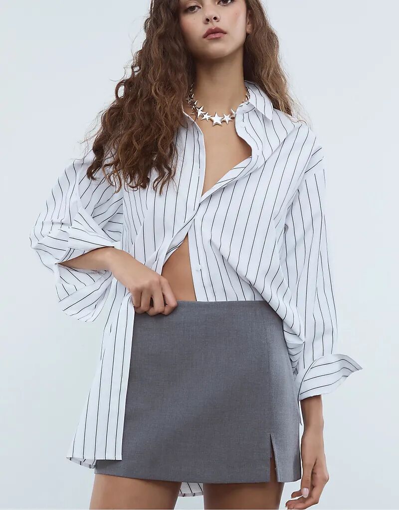 

Юбка-шорты Stradivarius с разрезом сбоку, темно-серого цвета