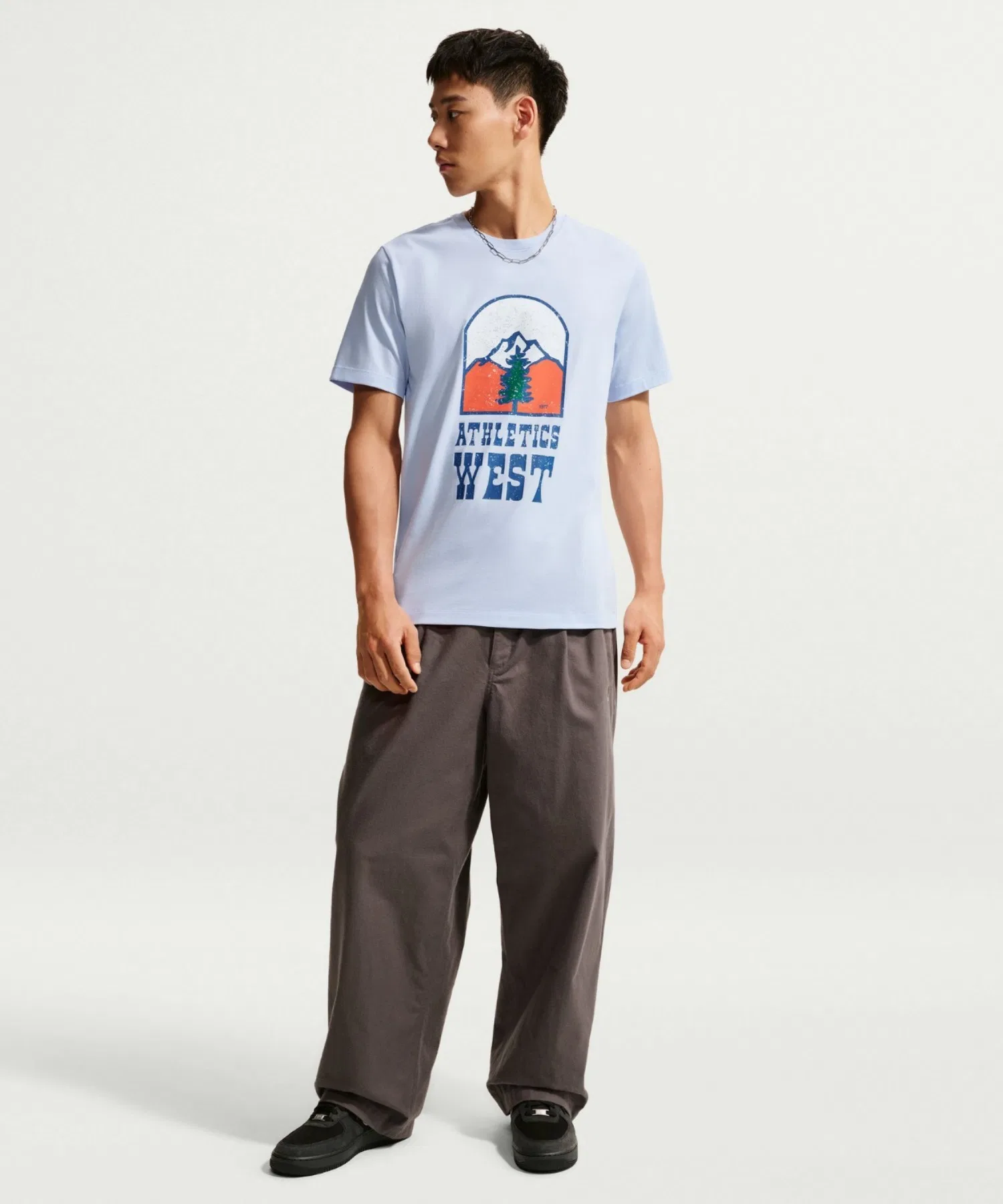 Мужская футболка Nike Sportswear T-Shirt IR6456-407 — фото 4