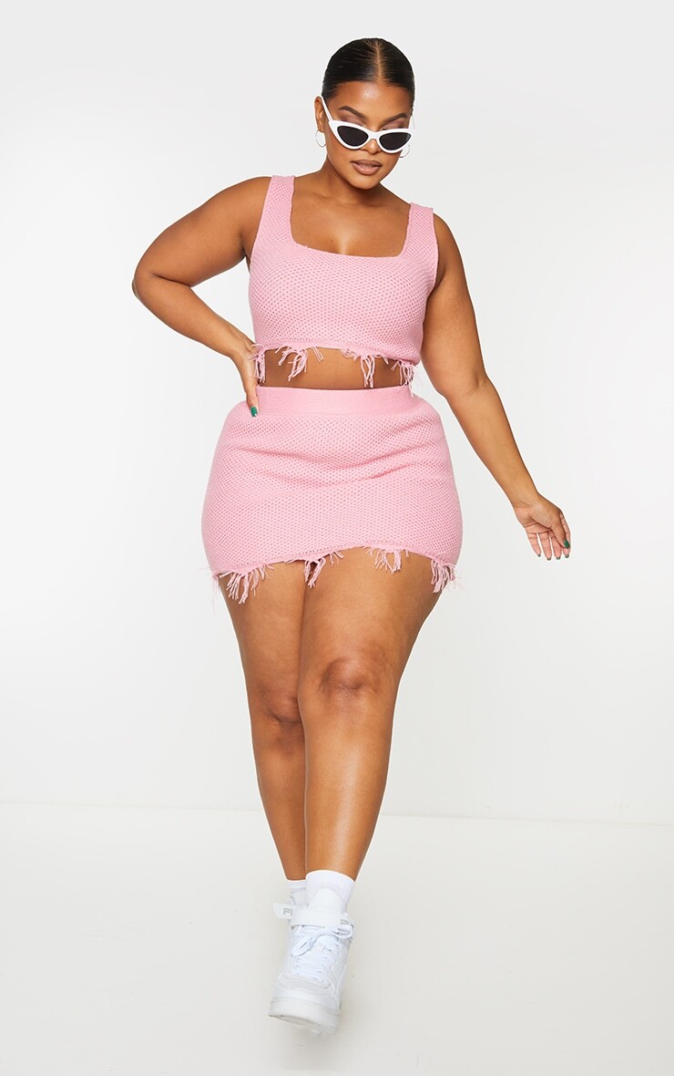

PrettyLittleThing Розовая трикотажная юбка плюс с необработанным краем