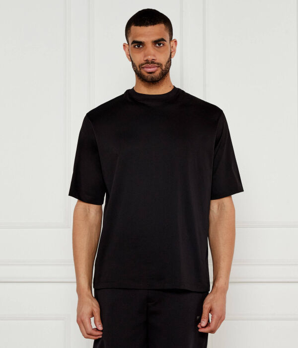 

Футболки Loose fit Armani Exchange, черный