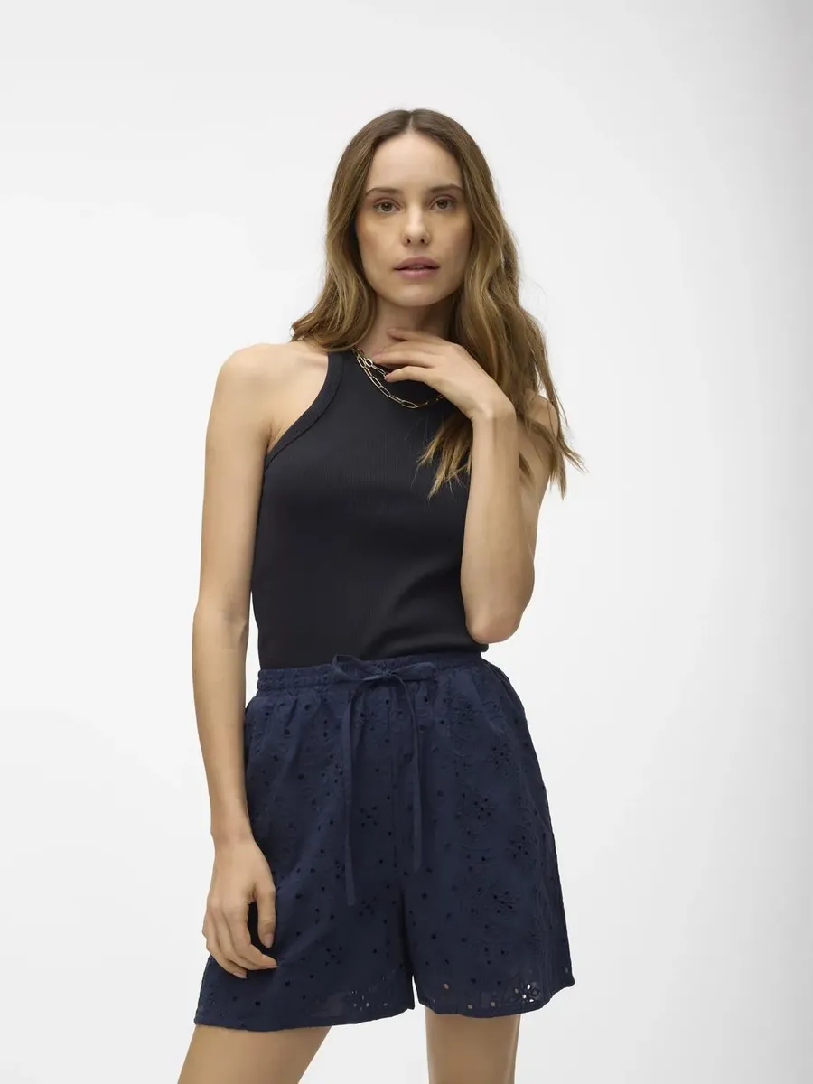 

Майка Vero Moda "VMCHLOE SHORT TANK TOP JRS NOOS", черный