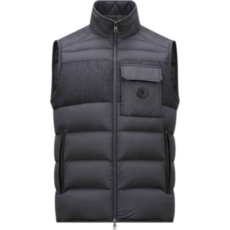 

Жилет мужской серый Moncler