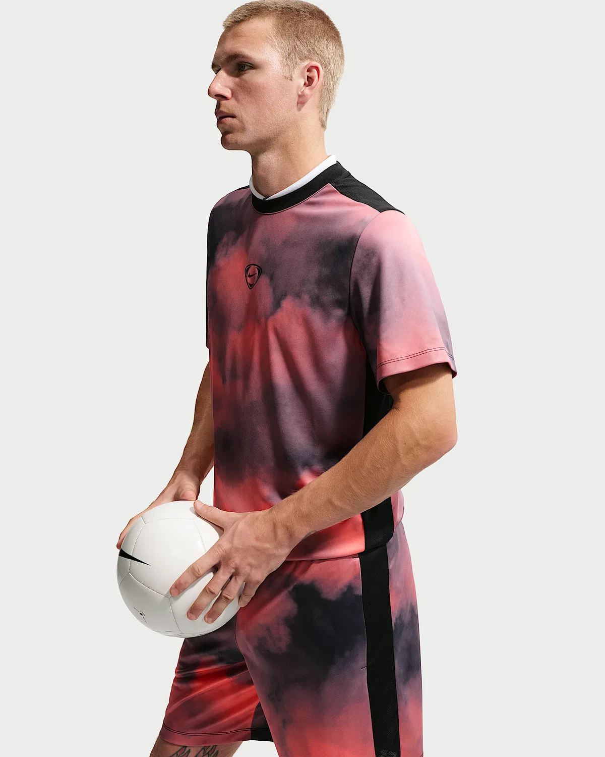 Мужская футболка Nike Academy+ Dri-FIT с коротким рукавом, Hot Lava/Black/Black — фото 3