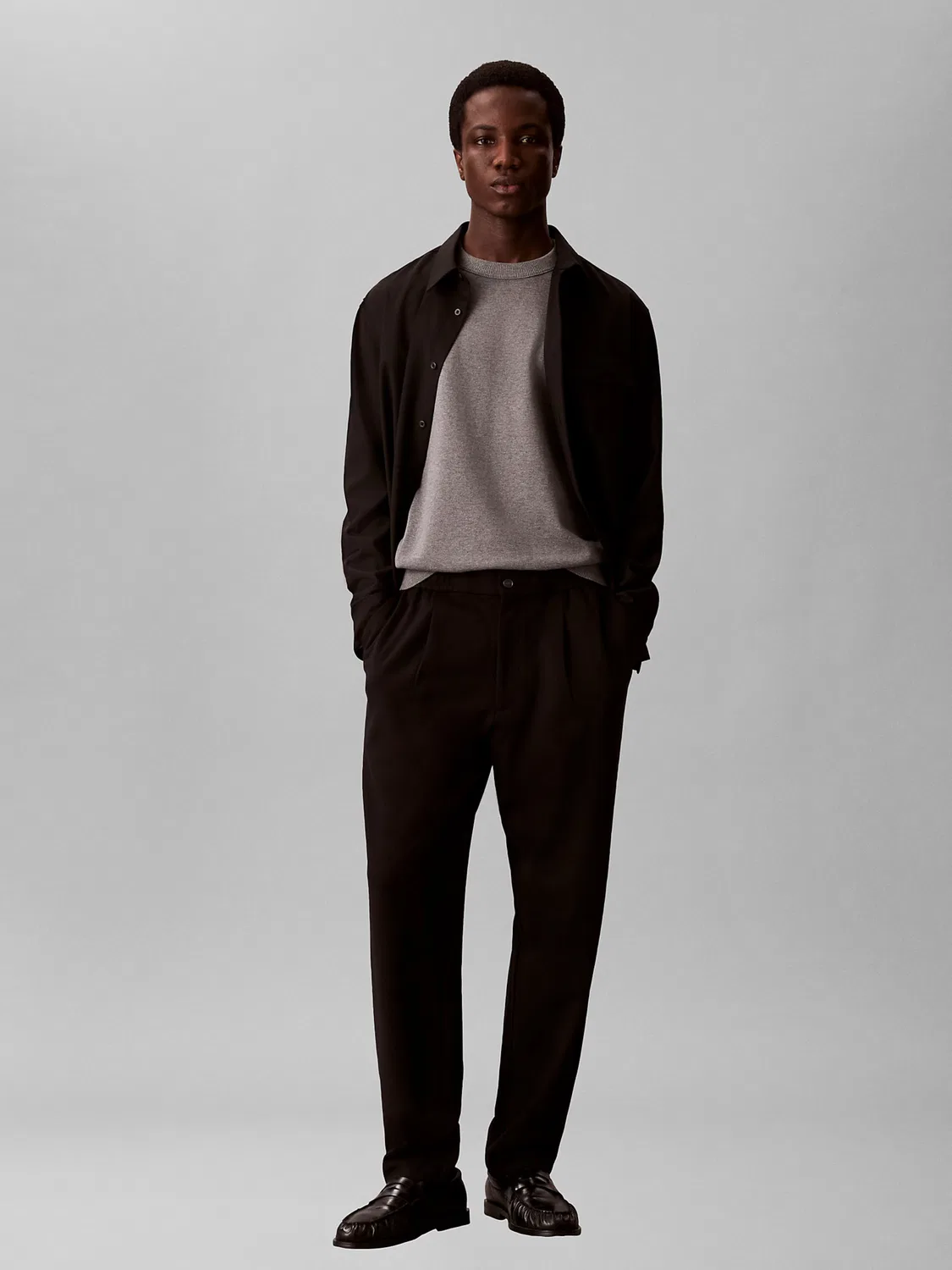 Зауженные брюки Calvin Klein синего цвета — фото 3