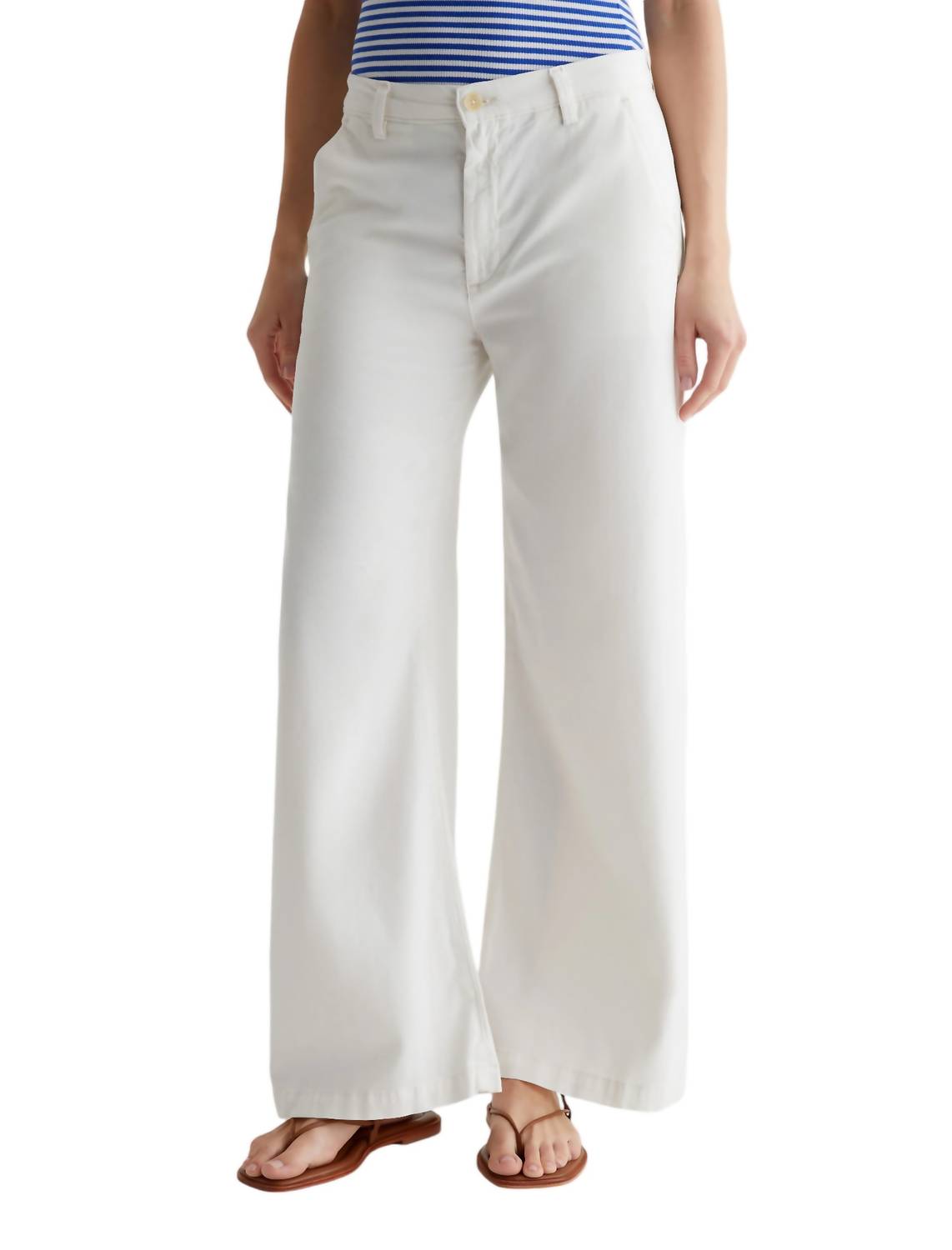 

Джинсы Caden Wide Leg в цвете Powder AG Jeans