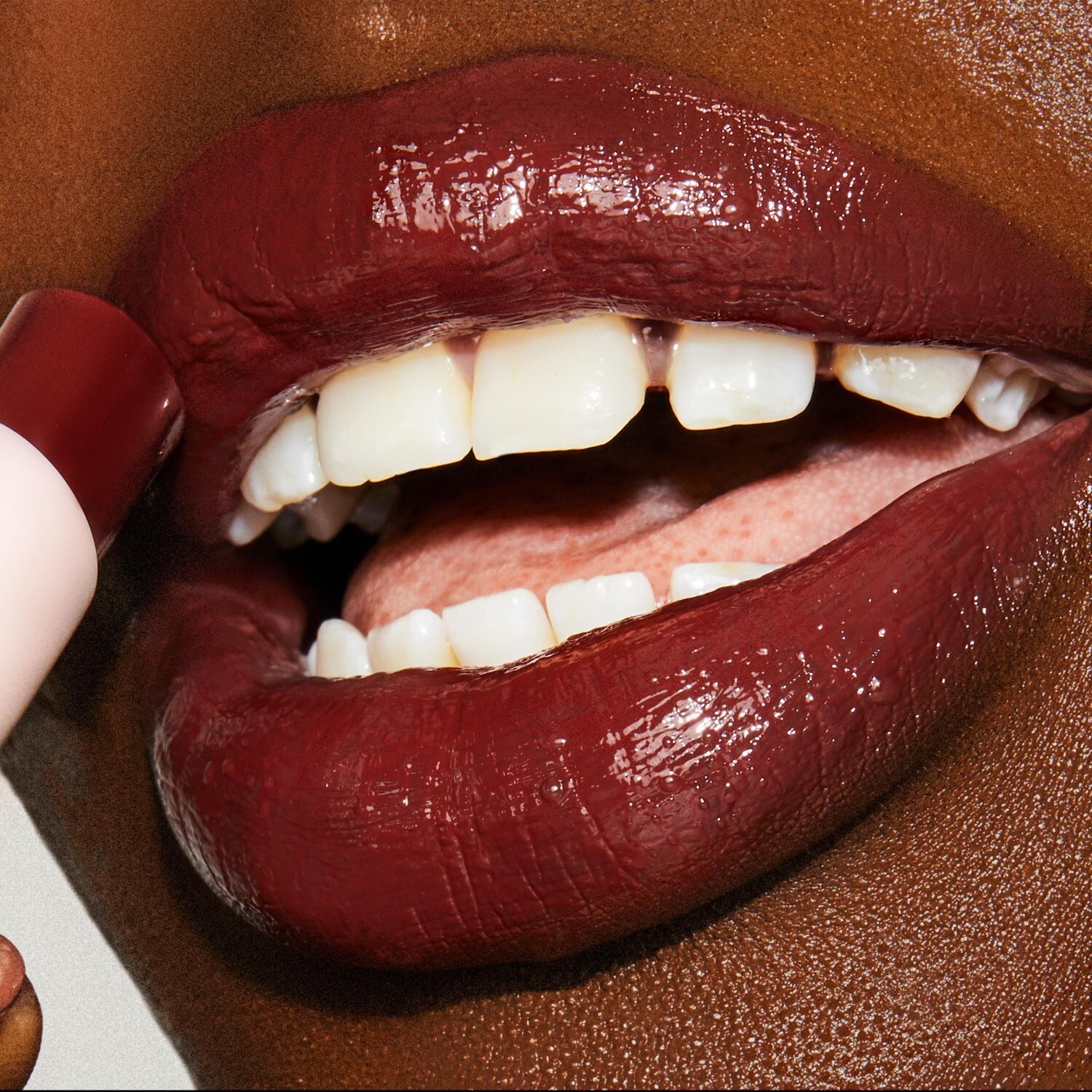 Помада для губ hyaluronic happikiss Charlotte Tilbury, happiberry, вес 2.4 гр. — фото 3