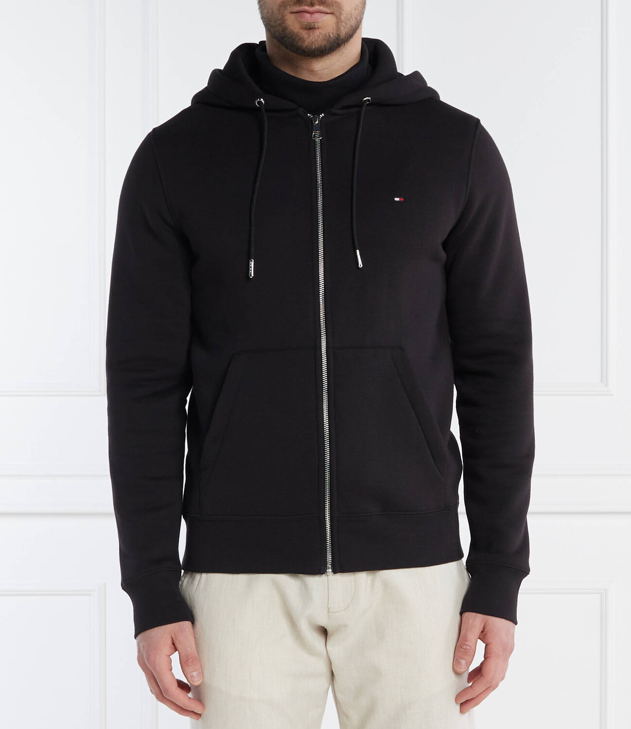 

Толстовка Tommy Hilfiger CLASSIC FLAG ZIP Regular Fit, черный