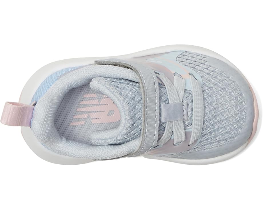 Кроссовки New Balance Kids Rave Run v2 Bungee Lace with Top Strap, цвет Bright Sky/Granite/Rose Sugar — фото 2