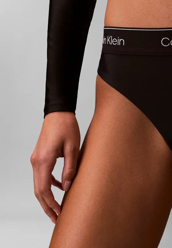 Трусы бикини Calvin Klein Swimwear ck icon bikini bottoms, черный — фото 4