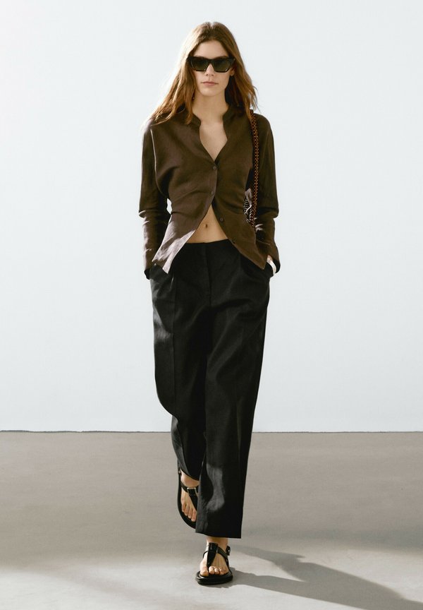 

Струящиеся брюки с вытачками Massimo Dutti, черный