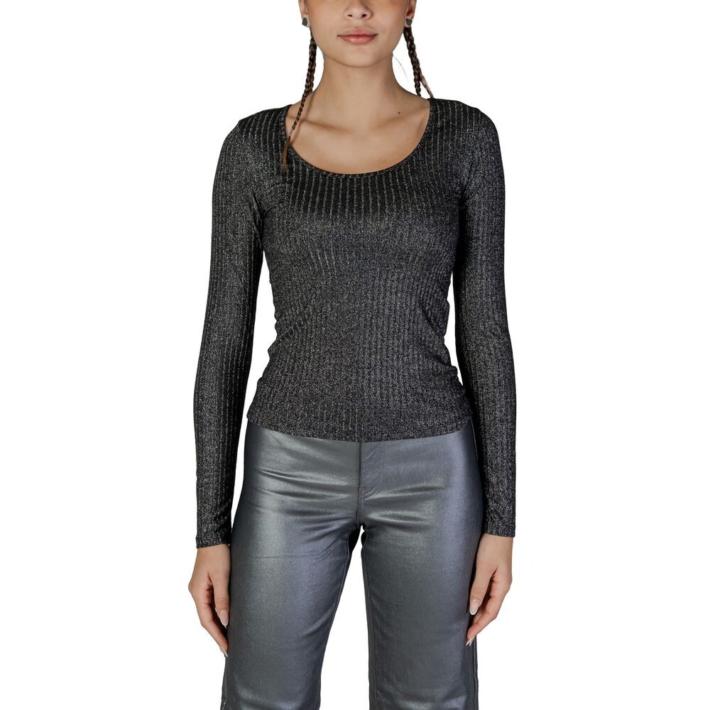 

Черные топ и футболка из переработанного полиэстера Vero Moda