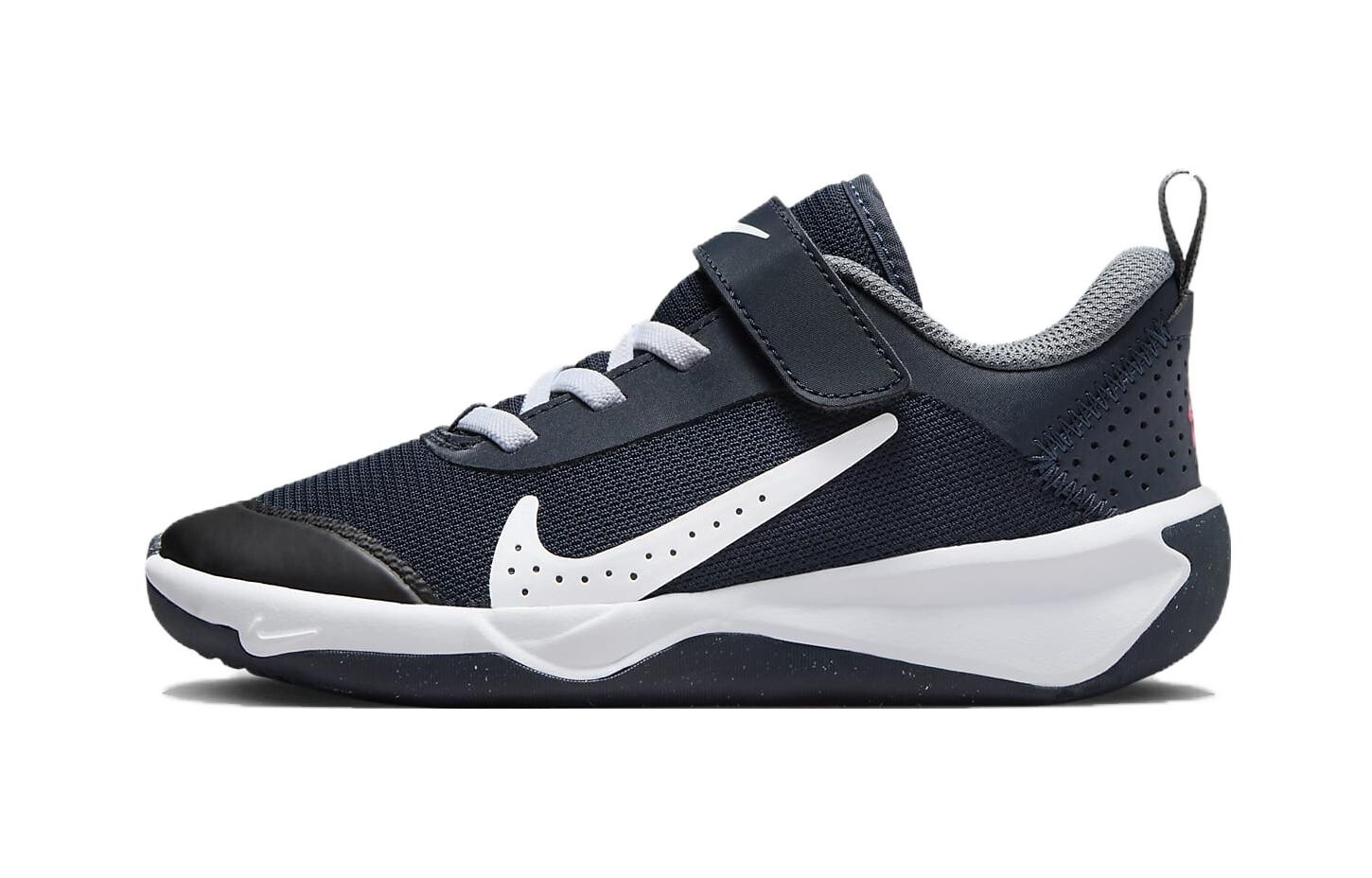 

Кроссовки Nike Omni Kids Lifestyle PS, Black/White