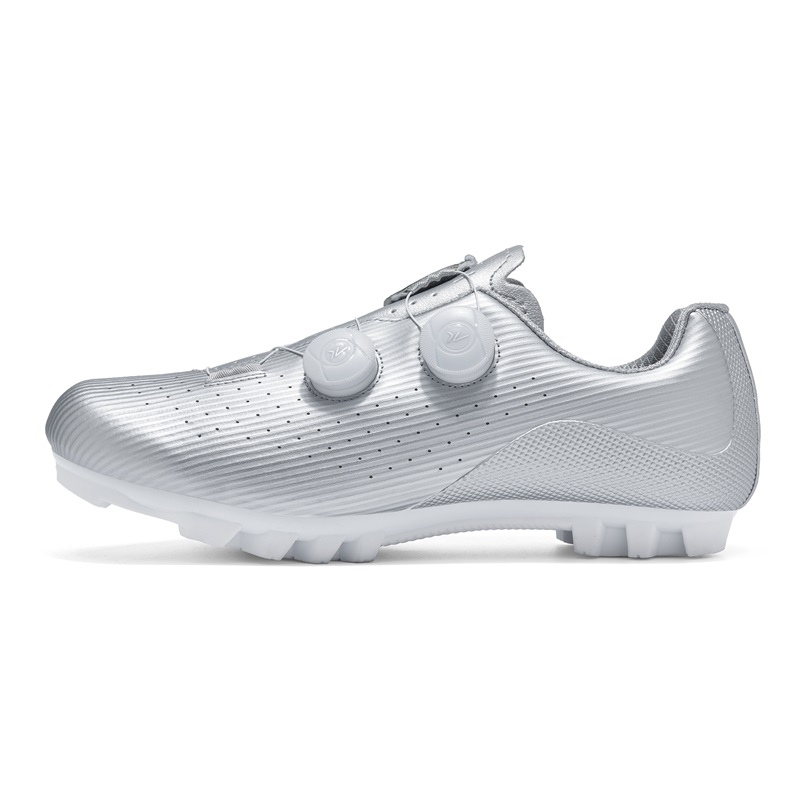 

JYVME Износостойкие дышащие велотуфли Low Top для мужчин Silver Mountain Cleat, цвет Silver Mountain Cleat