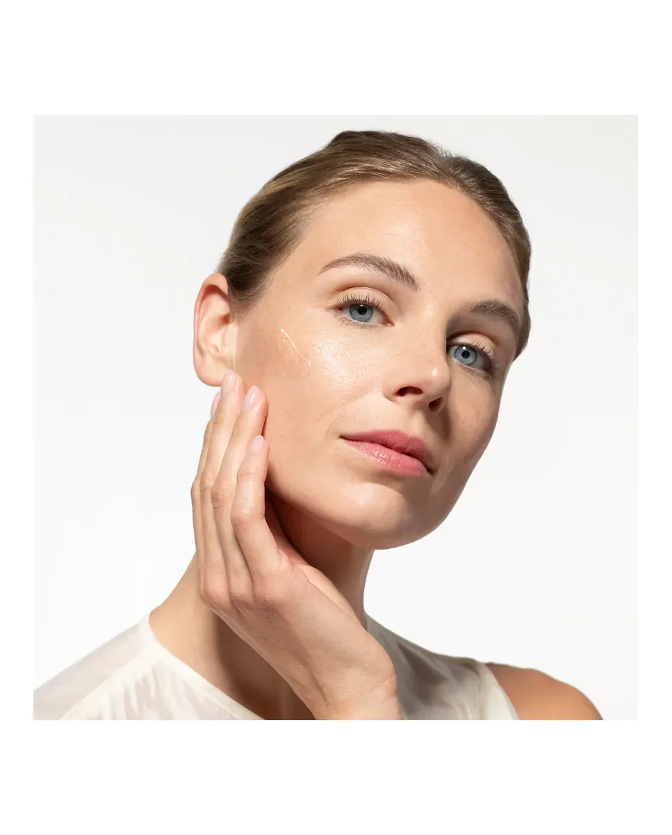 Сыворотка Key Radiance Care Clé De Peau Beauté — фото 2