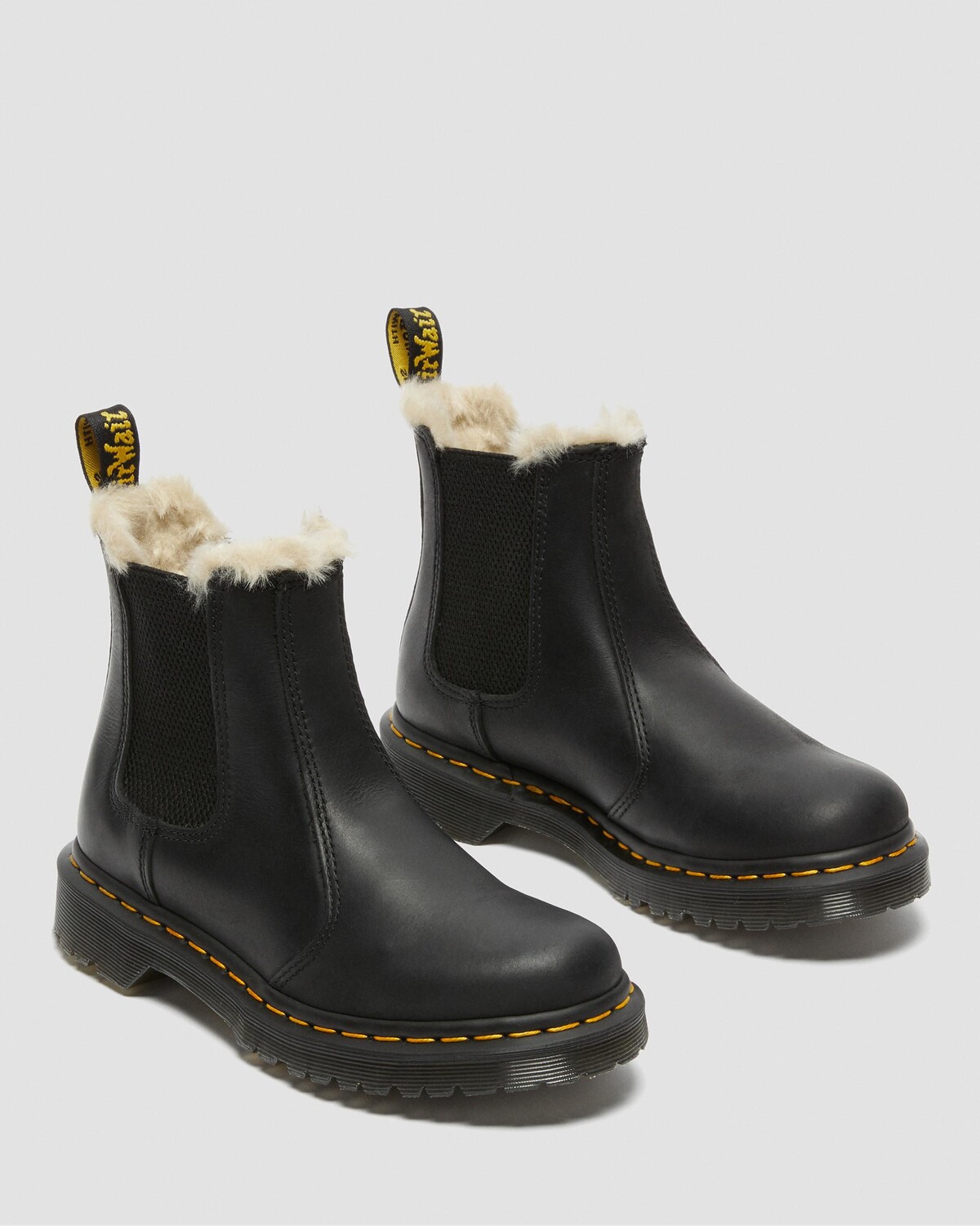 Ботинки-челси женские Dr. Martens 2976 на меховой подкладке, черный — фото 2