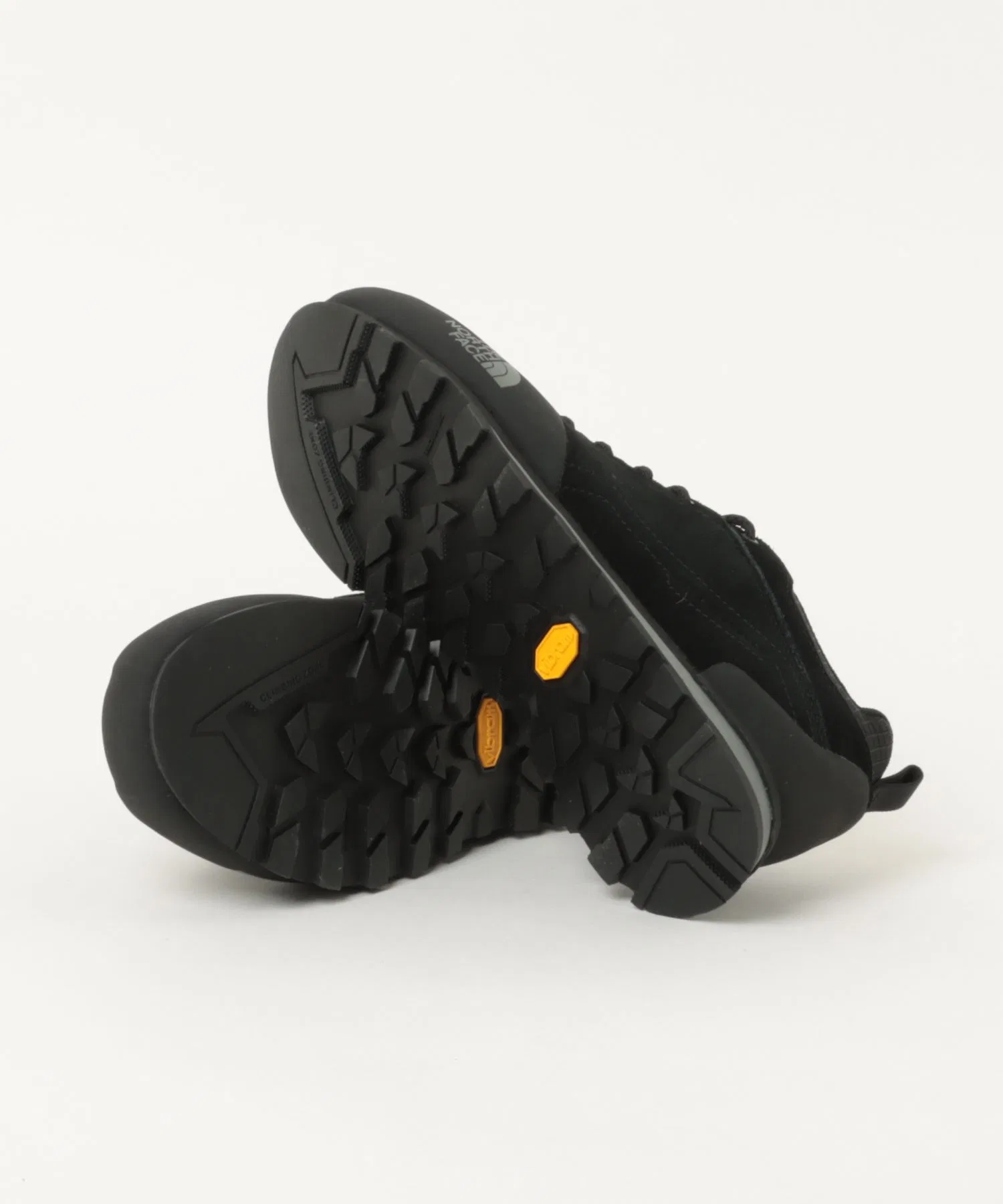 Мужские кроссовки The North Face Verto Traverse для активного отдыха (NF52611 KK TNF Black/TNF Black) — фото 3